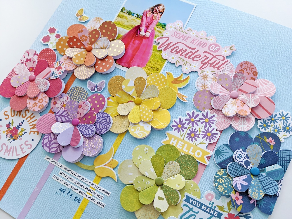 λουλούδια κομμένα με διακορευτή - κομμάτι μίας σύνθεσης scrapbooking